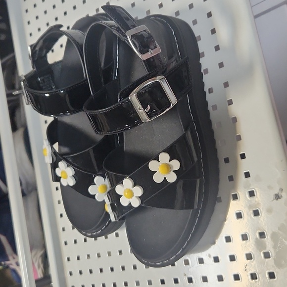 Little girls sandals with buckle straps daisy flowers size 1 - Picture 2 of 5